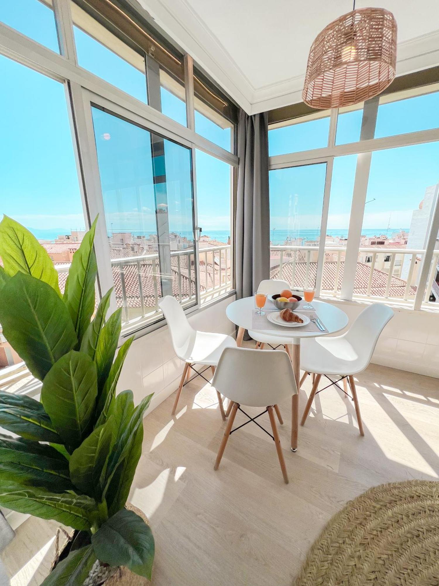 Palm Beach Aparment Sea Views Torremolinos Dış mekan fotoğraf